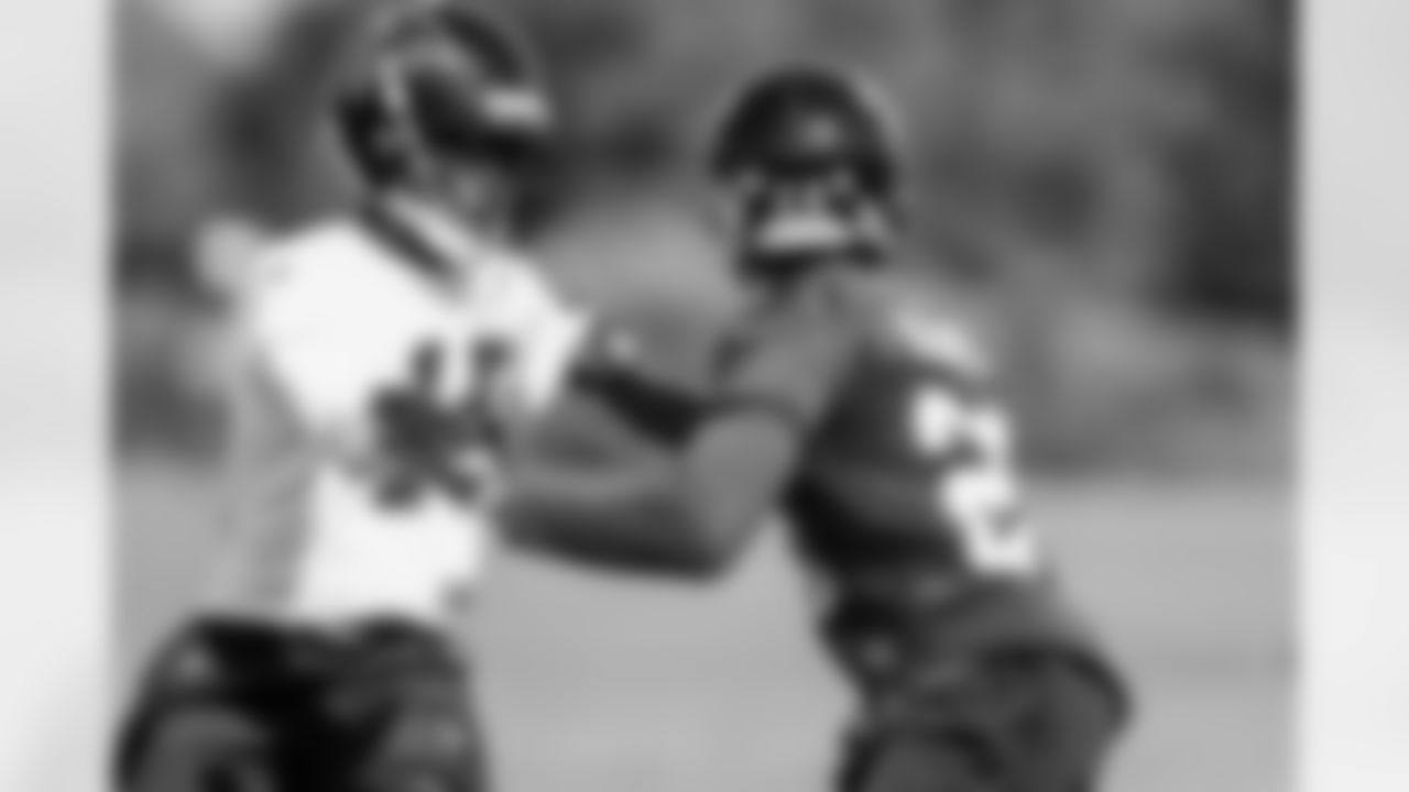 WR Calvin Ridley ,CB Justin Bethel
