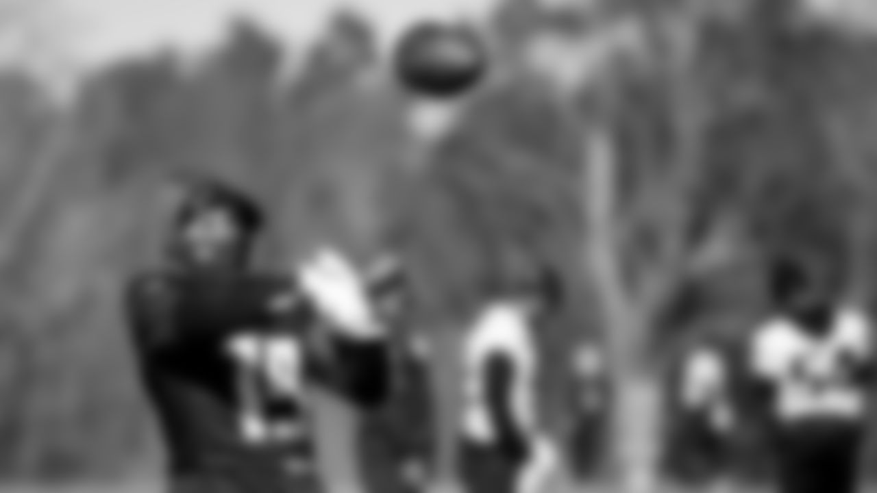 Atlanta Falcons wide receiver Devin Gray #19 warms up during practice at IBM Performance Field.