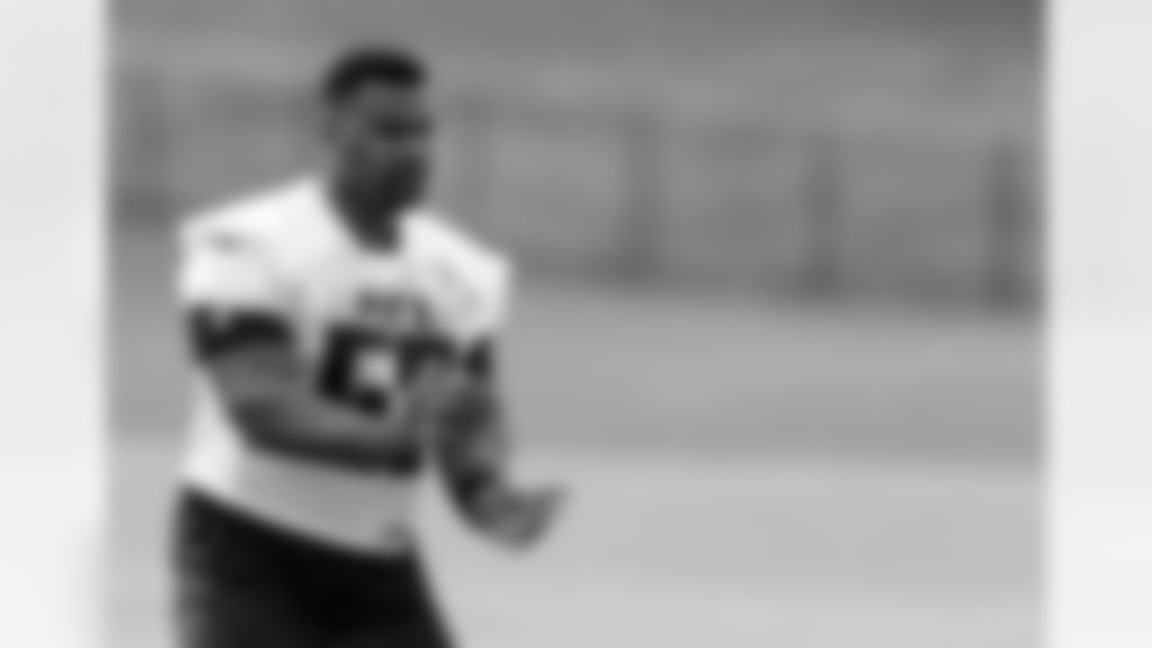 Atlanta Falcons offensive guard Josh Andrews #68