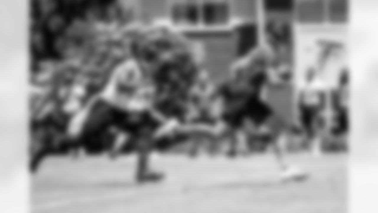 WR C.J. Worton