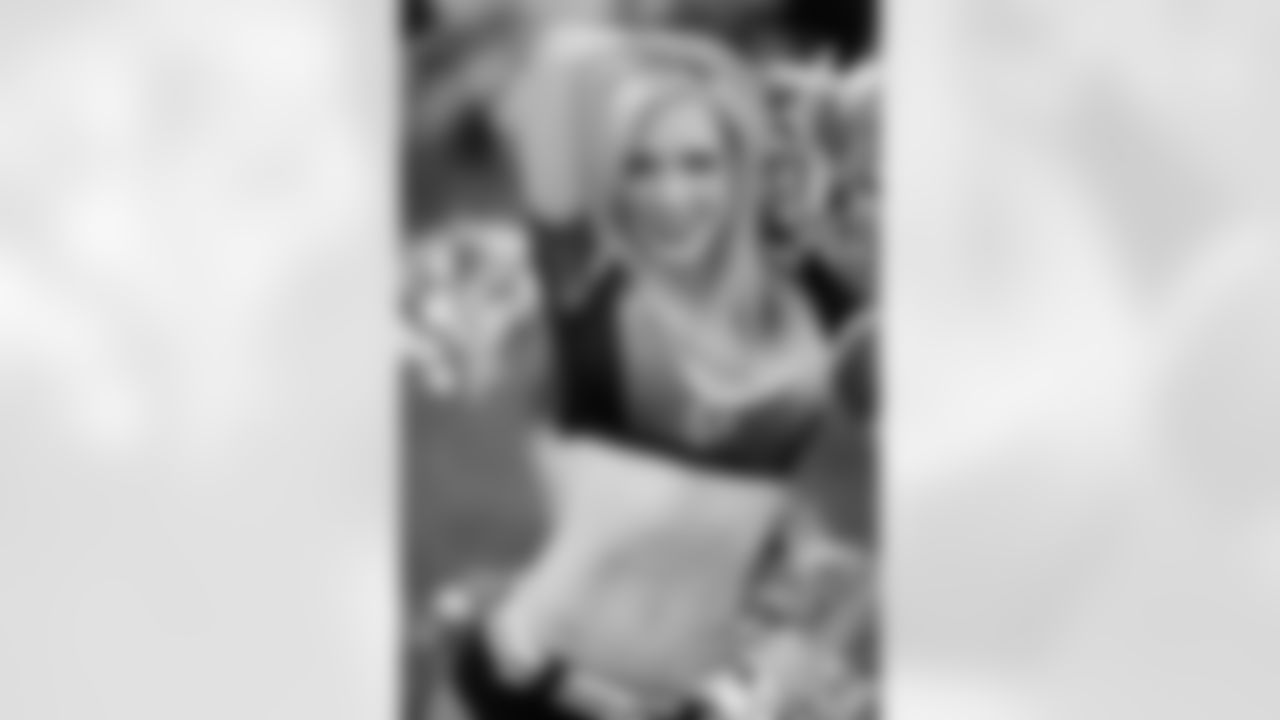 Atlanta Falcons Cheerleader Shauna K. (PHOTOS: Art Morrison, Special to AtlantaFalcons.com)