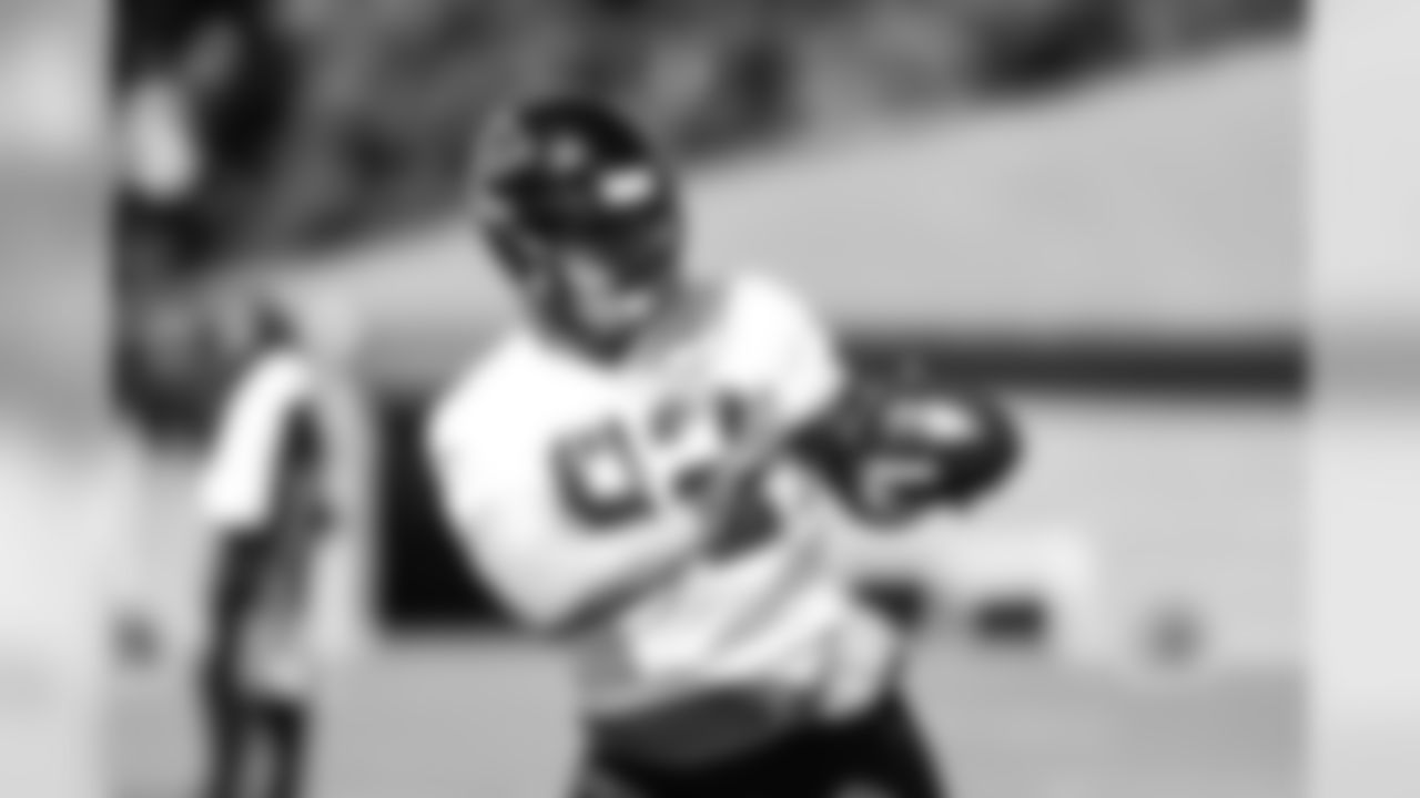 TE Logan Paulsen
Atlanta Falcons/ Kara Durrette