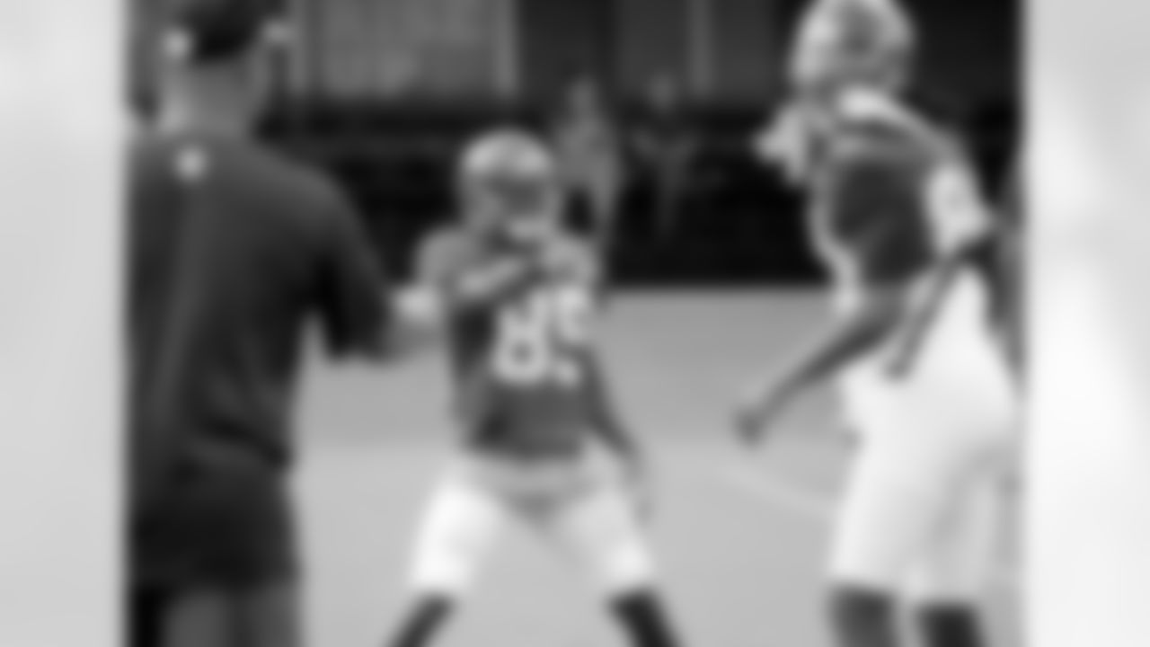 WR Bernard Reedy calls WR Roddy White out during warm ups