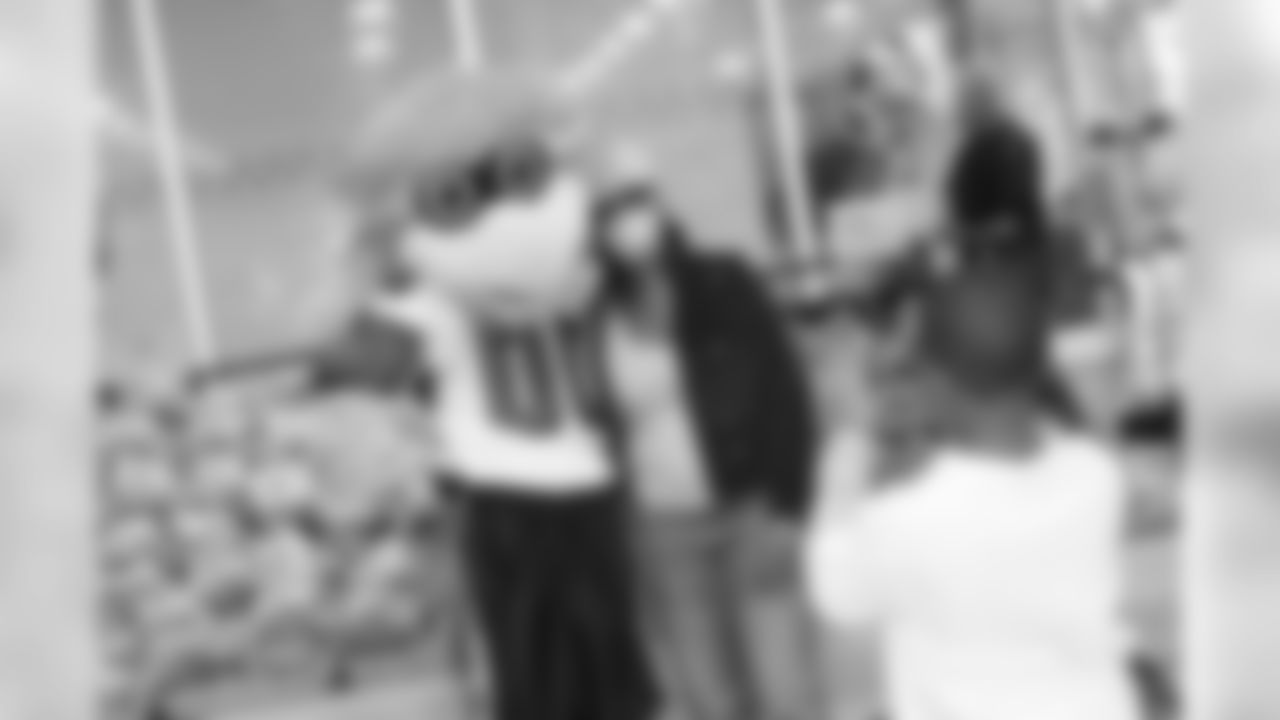 Mike Peterson excites fans after a big win against Detroit at Publix with the Atlanta Falcons Tailgate Team // Atlanta Falcons Tailgate Team 2011 // Oct. 24, 2011// Smyrna, Ga -