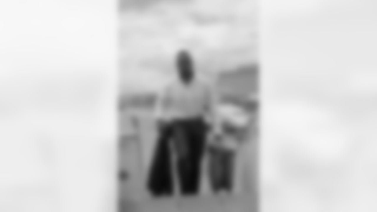 DE Jonathan Massaquoi