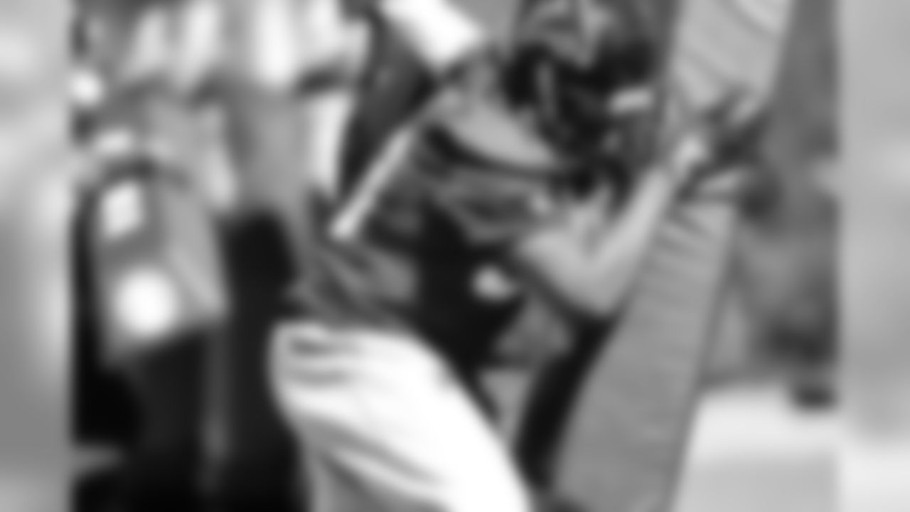 DE Takkarist McKinley
Atlanta Falcons/ Kara Durrette