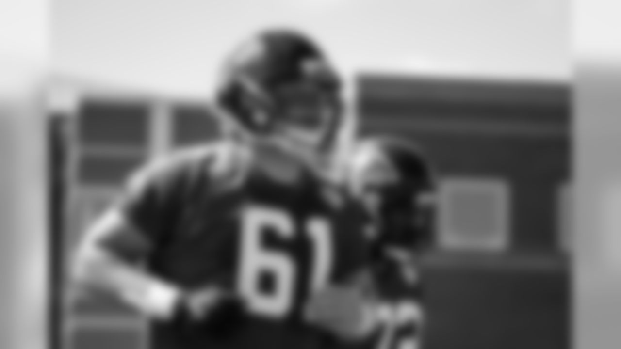 Atlanta Falcons center Chandler Miller #61 runs during practice. (Photo by Kara Durrette/Atlanta Falcons).