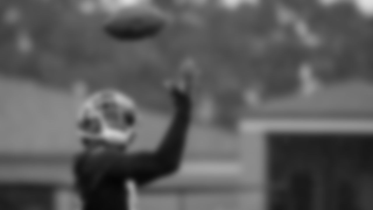 Atlanta Falcons wide receiver Calvin Ridley #18 makes a catch during practice at IBM Performance Field. (Photo by Kara Durrette/Atlanta Falcons)