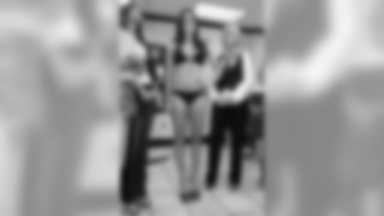 Alice F. // 2011 Atlanta Falcons Cheerleaders Swimsuit Calendar Fitting // 2011 // Atlanta -