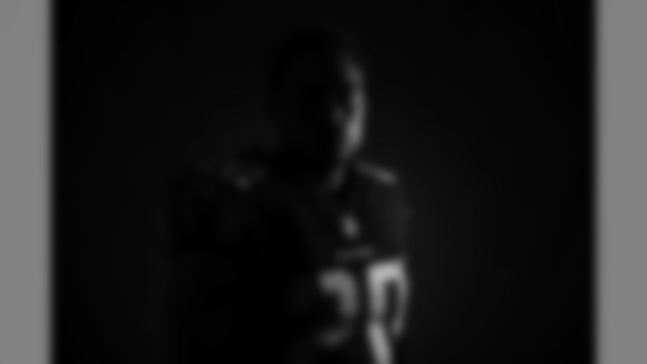 CB Isaiah Oliver