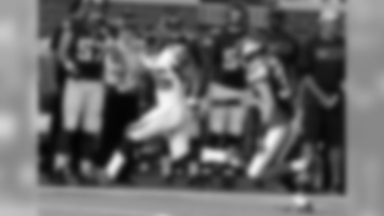 RB Antone Smith breaks away in the second half
