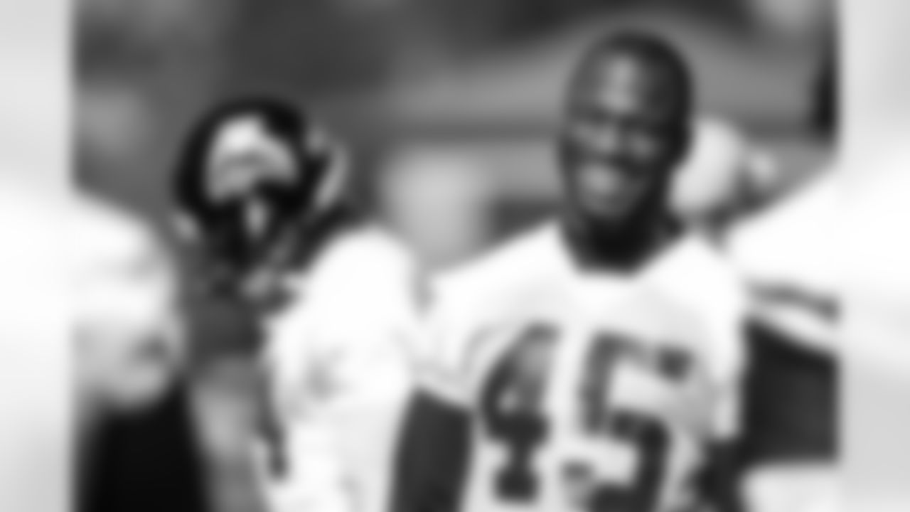 LB Deion Jones
Atlanta Falcons/ Carmen Mandato