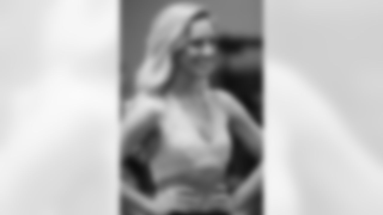 The Atlanta Falcons are looking for enthusiastic ladies with a dance/cheer background, a positive attitude, a winning smile and dedication to be the best. - Learn More