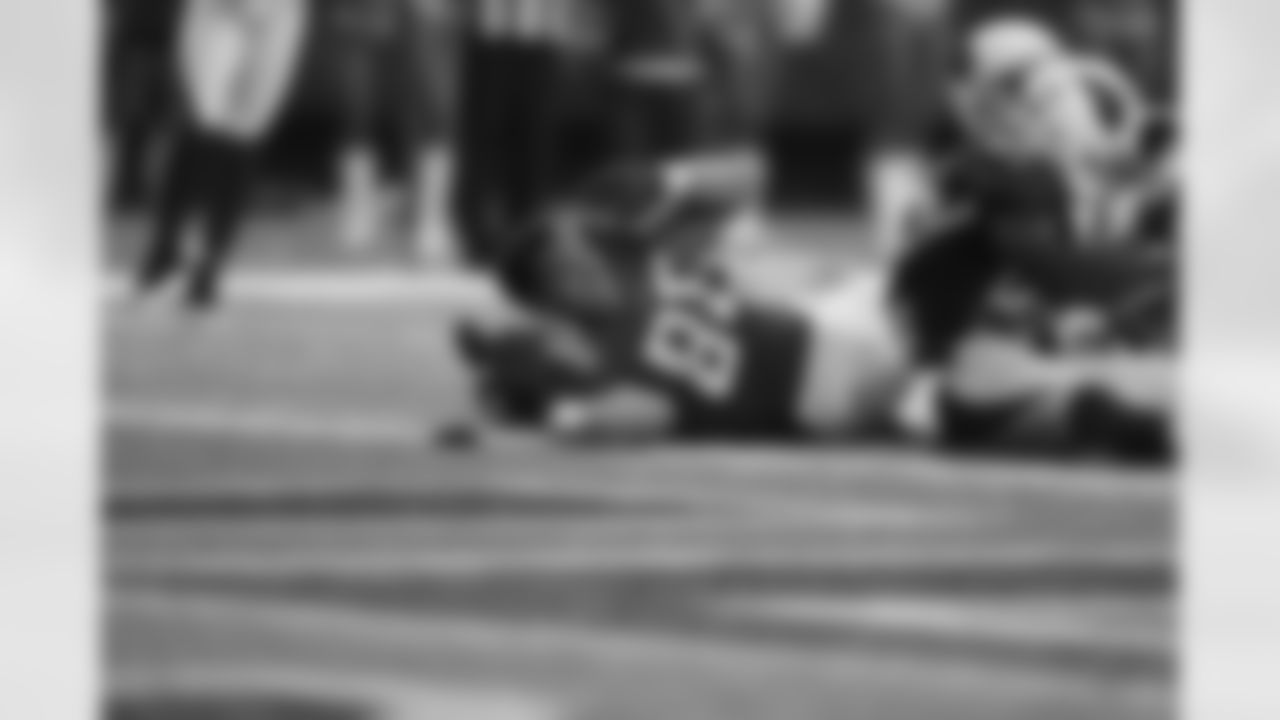 TE Tony Gonzalez is brought down at the 1 yard line