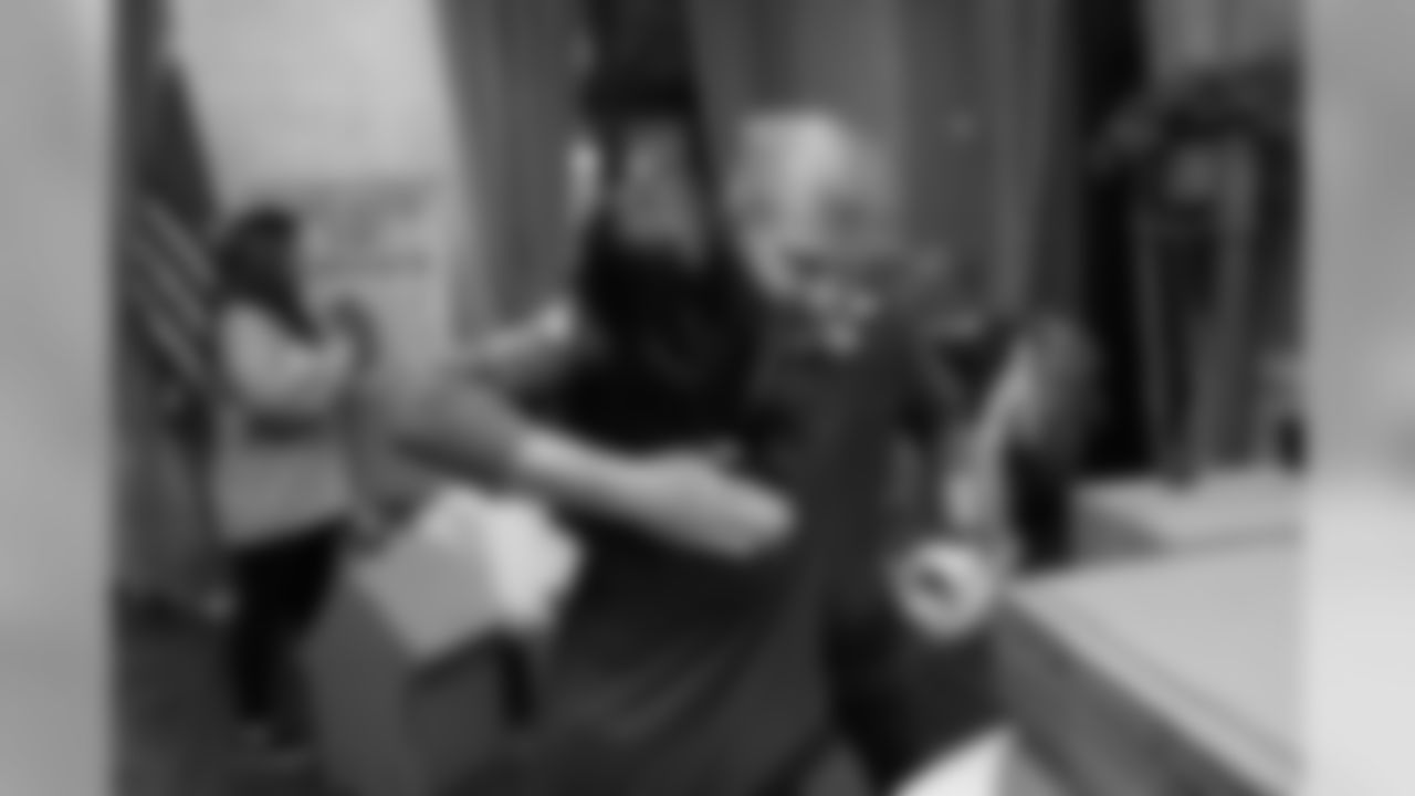 AF_20191115_Associate-VEO-Care-Packages_AH1_2335