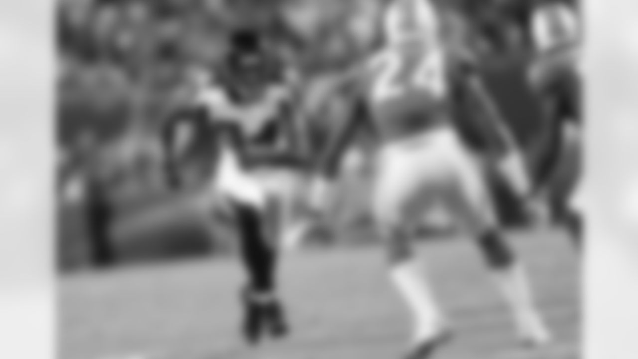 Wide receiver Roddy White // Falcons at Dolphins - 2012