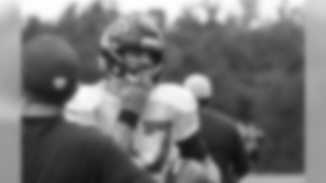 LS Josh Harris
Atlanta Falcons / Stacey Ward