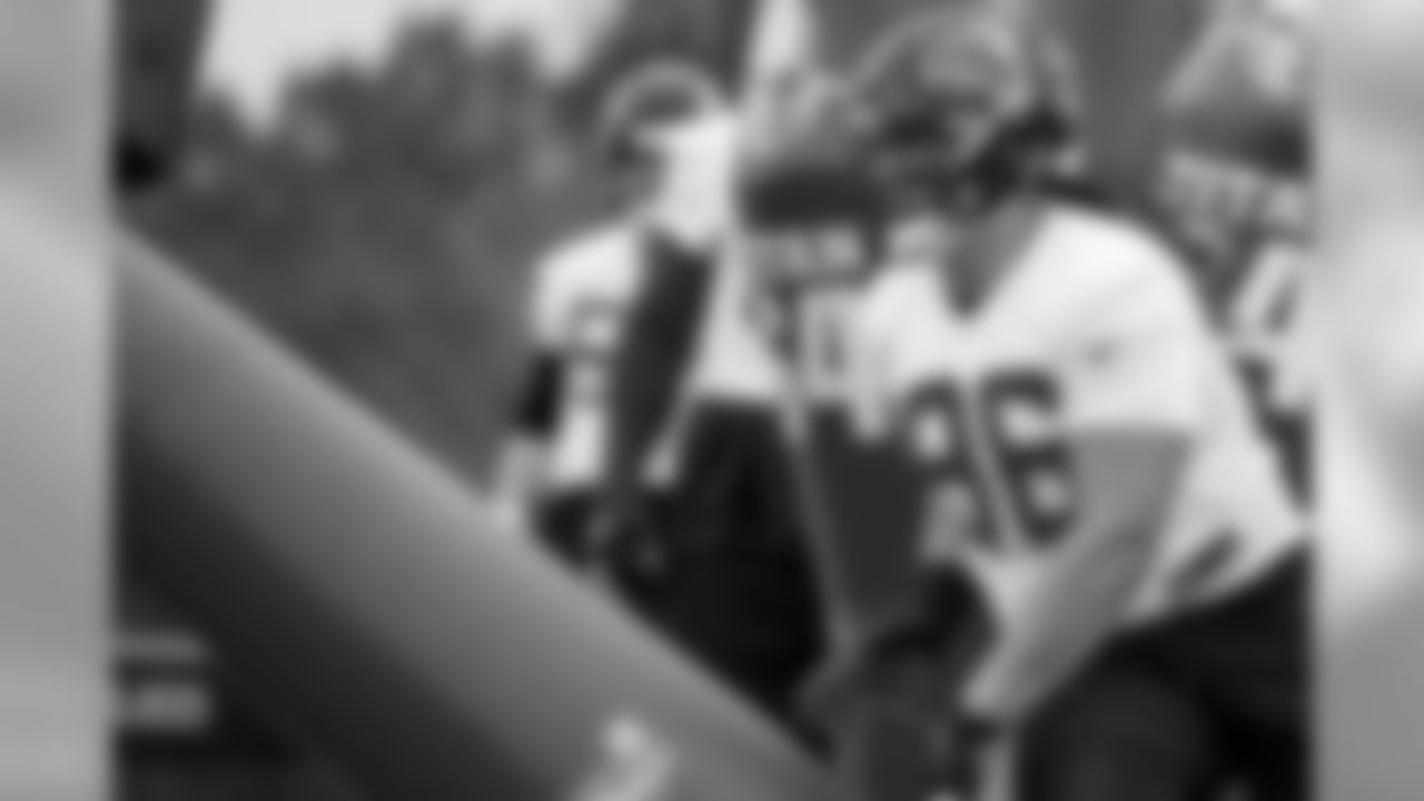 Atlanta Falcons defensive tackle Tyeler Davison #96 in action during practice. (Photo by Kara Durrette/Atlanta Falcons)