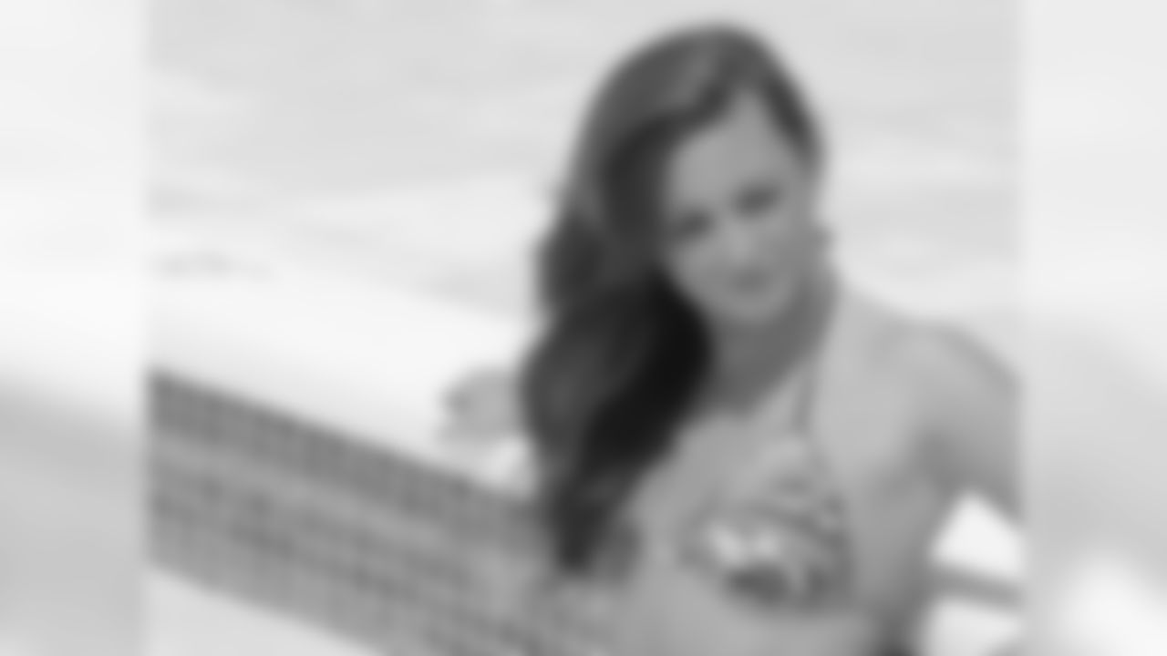 Katharine M. // 2011 Atlanta Falcons Cheerleaders Swimsuit Calendar Photo Shoot // 2011 // Bermuda -