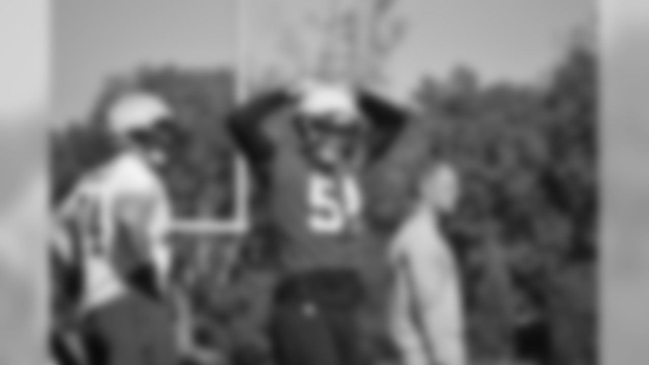 LB Tyler Starr