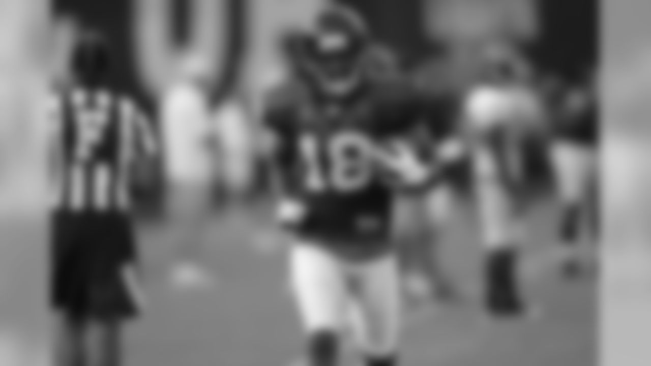 Free agent wideout Doug Beaumont hauls in a pass from fellow Louisville alum Chris Redman // 2011 Friday Night Lights // August 5, 2011 // Norcross, Ga. —