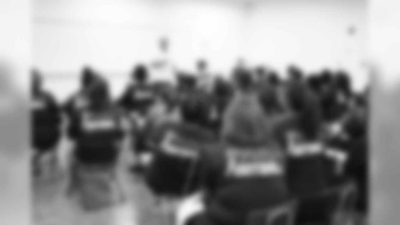 STOCKBRIDGE MOMS FOOTBALL ACADEMY_LS_3266