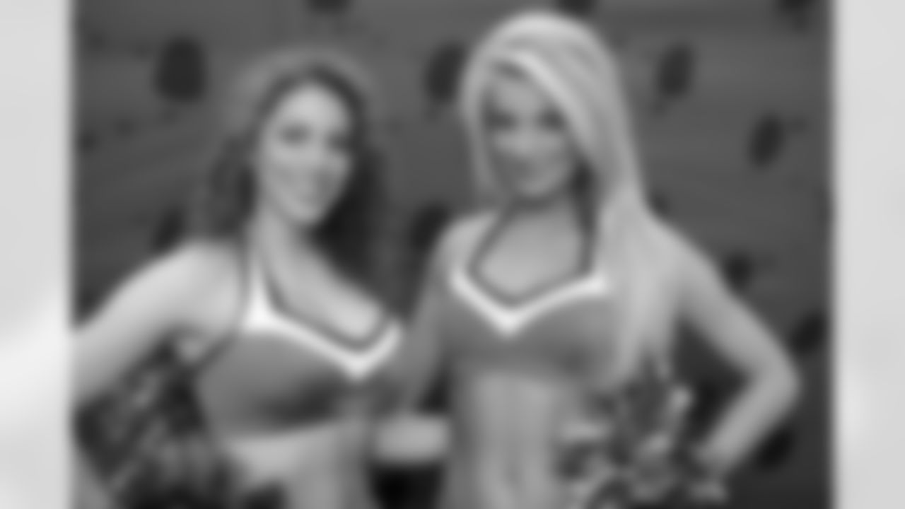 Atlanta Falcons Cheerleaders Zorah B. and Jonna B.