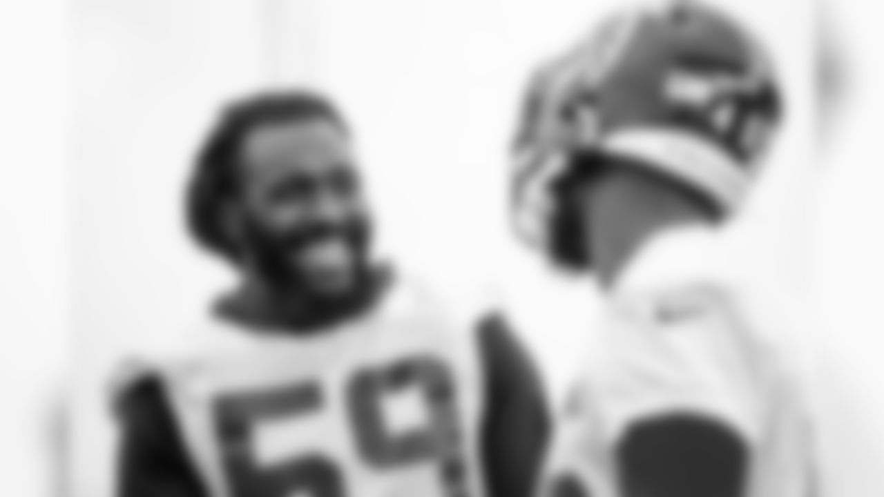 Atlanta Falcons outside linebacker De'Vondre Campbell #59 laughs during practice. (Photo by Kara Durrette/Atlanta Falcons)