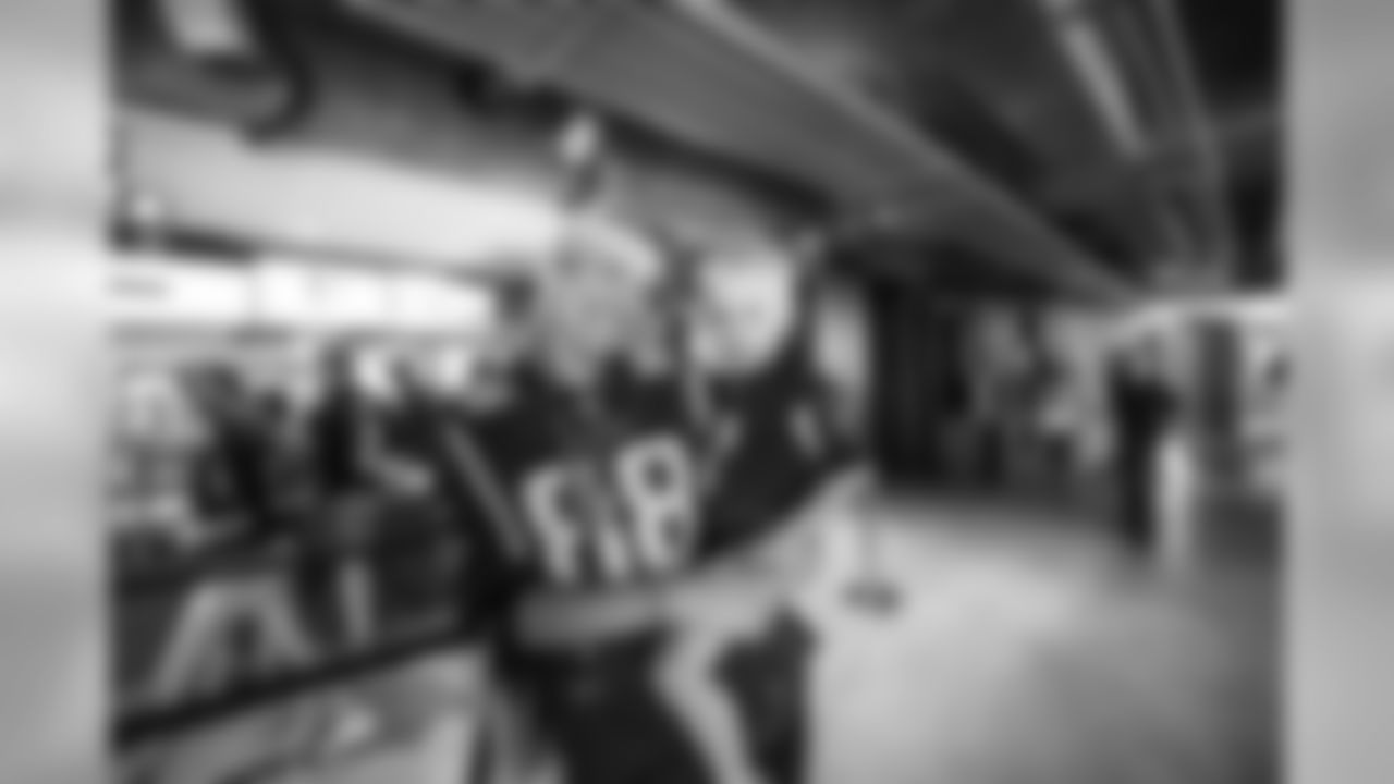 CARvsATL_CM_FanPhoto_09162018_0024
