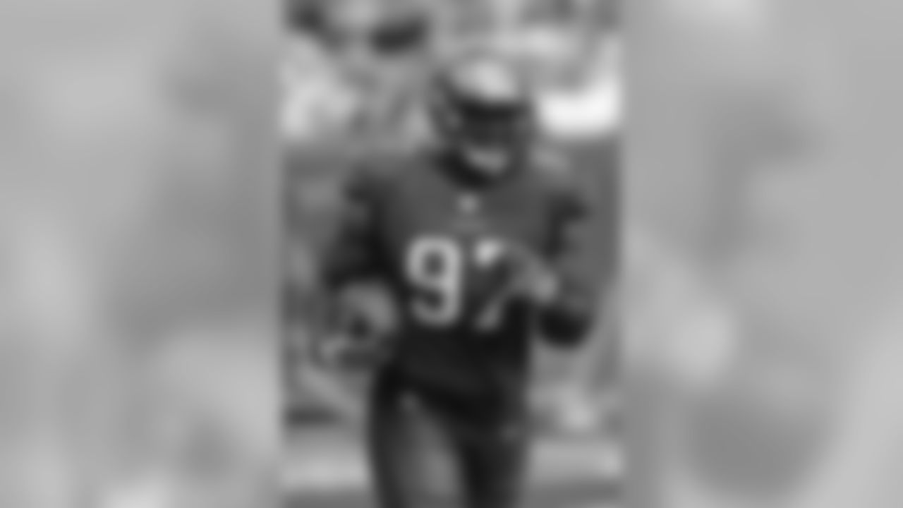 DL Akeem Spence