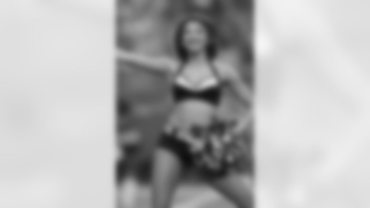 Falcons Cheerleaders 2010