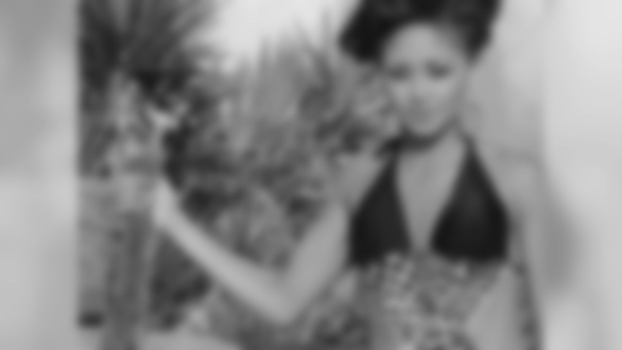 Brittiney W. // 2011 Atlanta Falcons Cheerleaders Swimsuit Calendar Photo Shoot // 2011 // Bermuda -