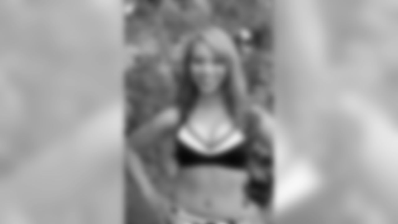 Kadija J. // 2011 Atlanta Falcons Cheerleaders Studio Shots // 2011 // Atlanta -