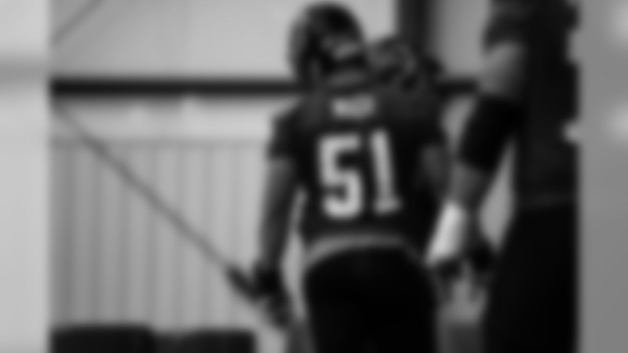 Atlanta Falcons center Alex Mack #51 during practice. (Photo by Kara Durrette/Atlanta Falcons).