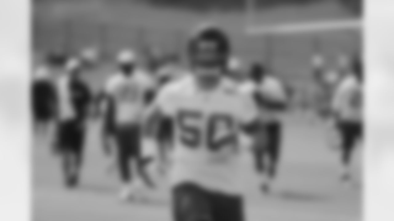 LB Pat Schiller