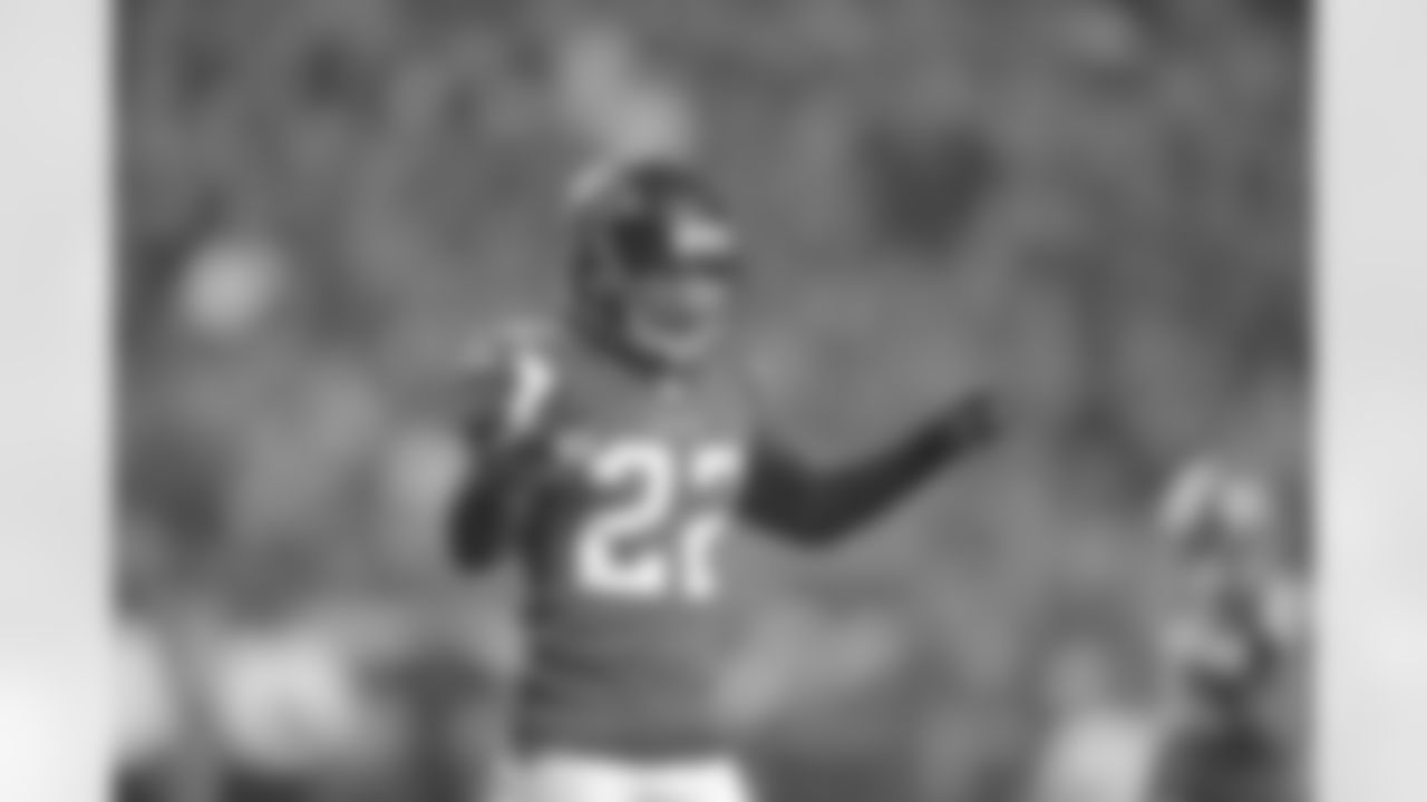 DB Asante Samuel fires himself up