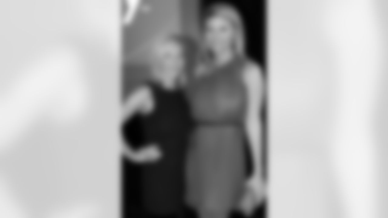Naiz B., right // 2011 Atlanta Falcons Cheerleaders XFinity Release Party // 2011 // Atlanta -