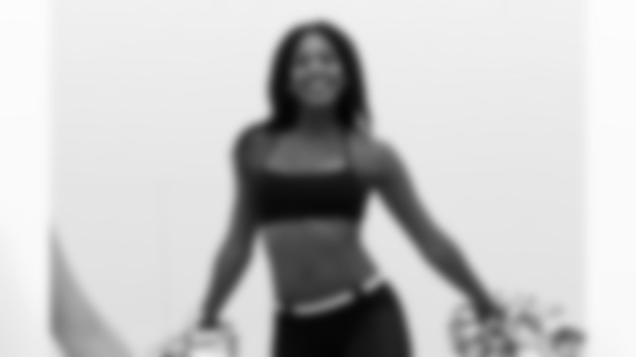 Kelly P. // Atlanta Falcons Cheerleaders Practice // 7/7/2011 // Atlanta -