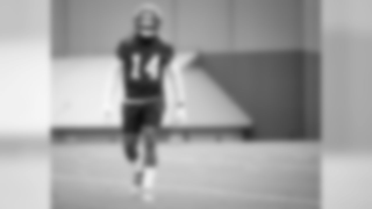 Atlanta Falcons wide receiver Justin Hardy #14 looks on during practice. (Photo by Kara Durrette/Atlanta Falcons)
