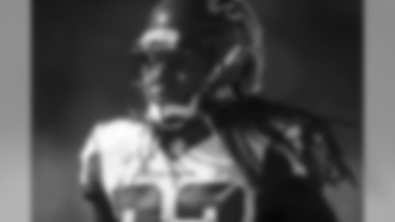 CB Dunta Robinson