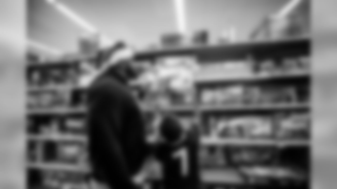 AF_20191216_Allen-Bailey-Shop-With-A-Pro-20_HC