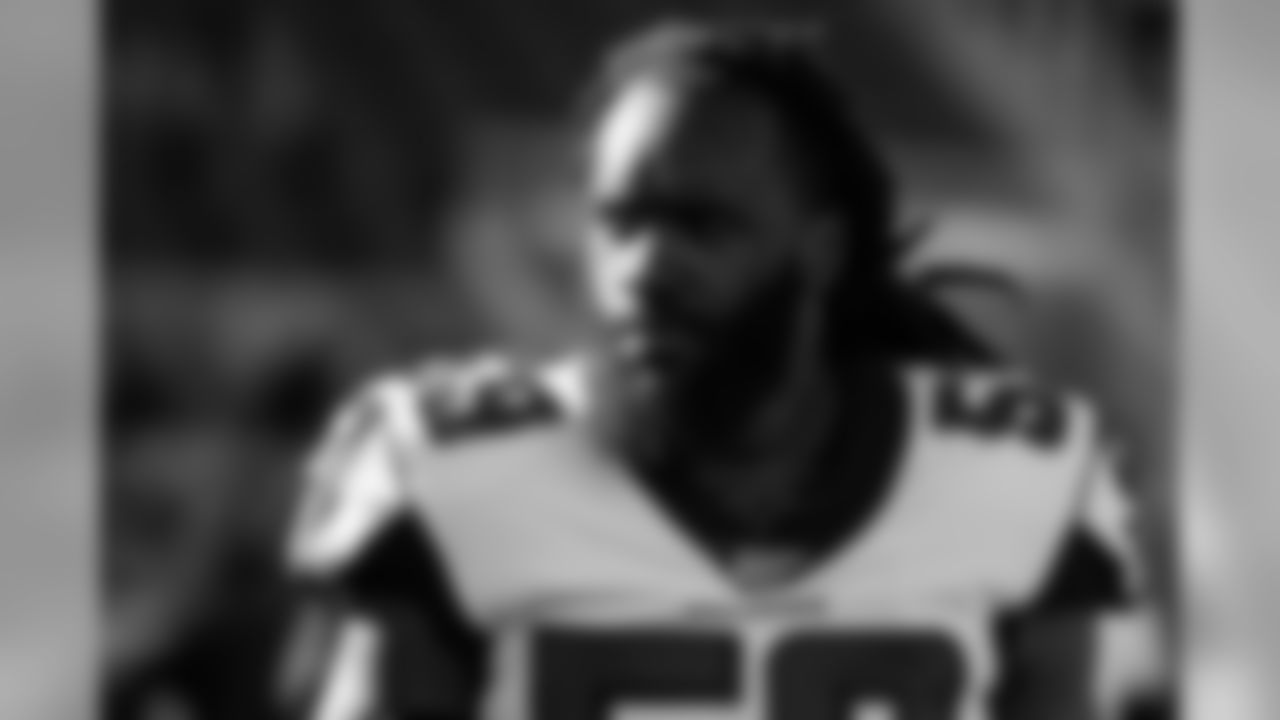 LB De'Vondre Campbell