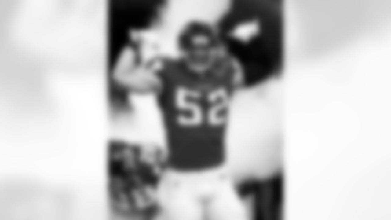 LB Nate Stupar