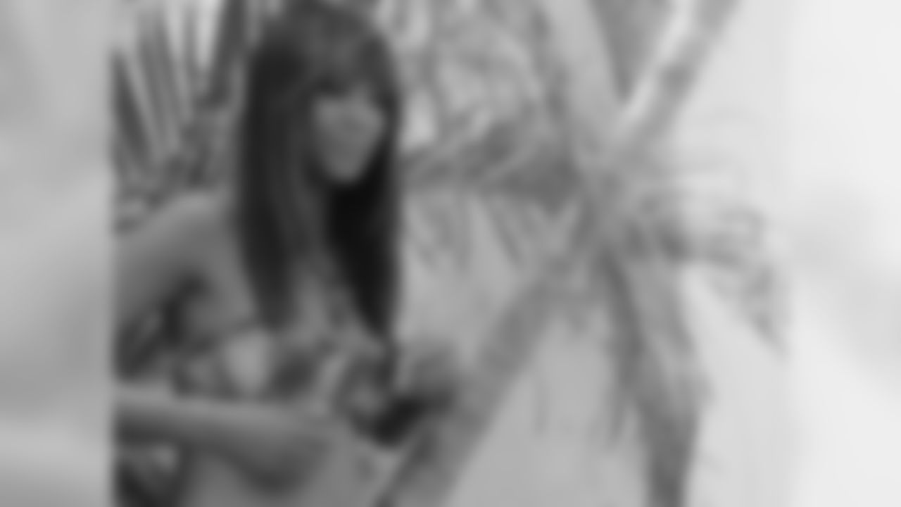 Ariel A. // 2011 Atlanta Falcons Cheerleaders Swimsuit Calendar Photo Shoot // 2011 // Bermuda -