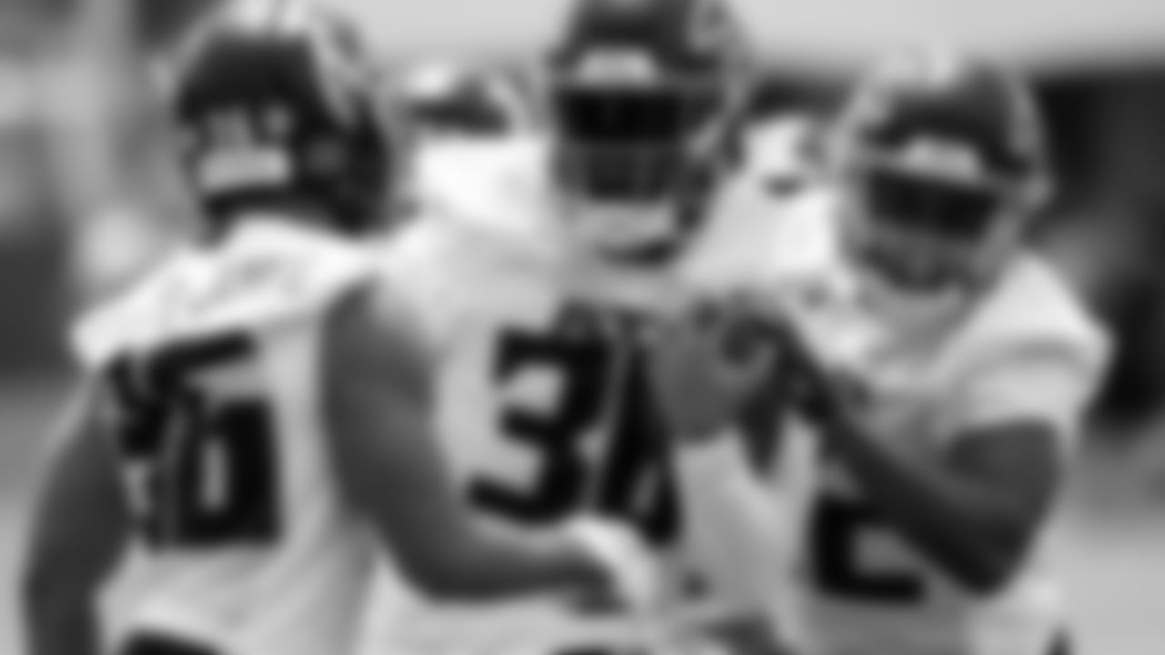Atlanta Falcons running back Qadree Ollison #30 in action during organized team activities in Phase III of the Atlanta Falcons offseason program on May 25, 2021.