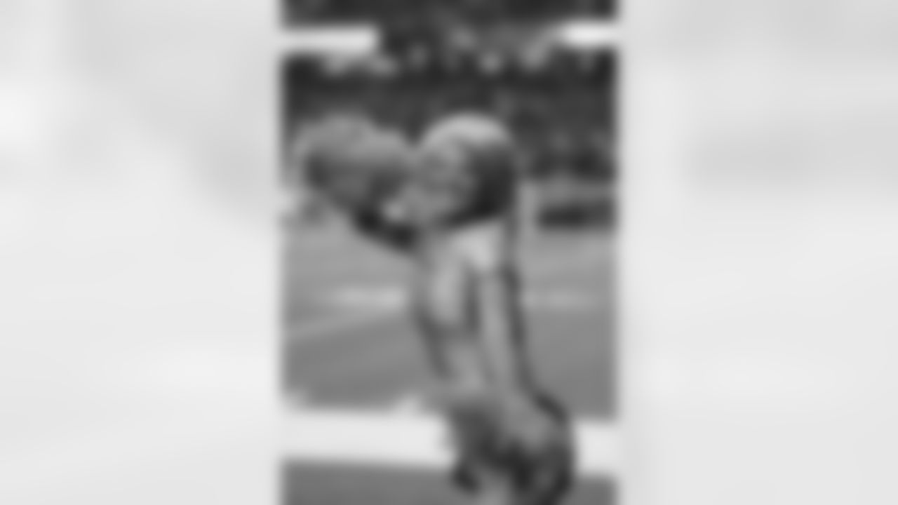 2009 Cheerleader Photos