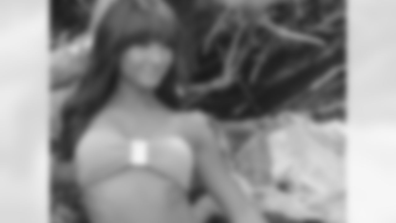 Natalie S. // 2011 Atlanta Falcons Cheerleaders Swimsuit Calendar Photo Shoot // 2011 // Bermuda -