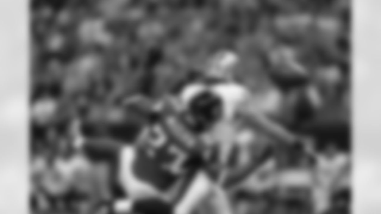 CB Robert McClain disrupting the Saints' offense