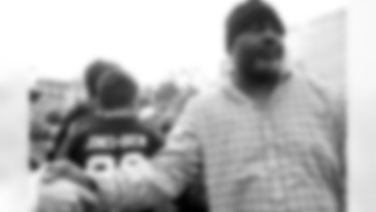 Bryan Cox, defensive line coach