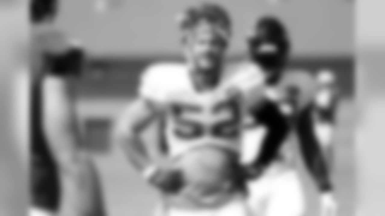 LB Nate Stupar